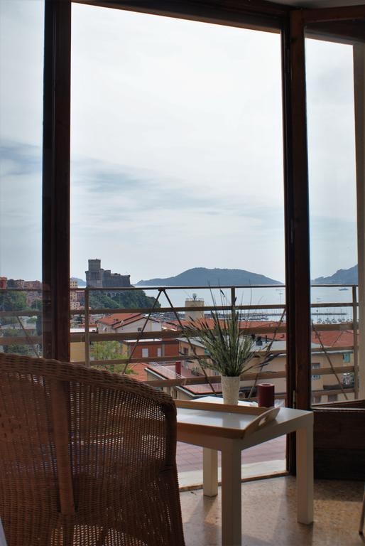 Il Terrazzo Sul Castello Apartment Lerici Bagian luar foto